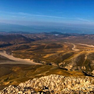 La Piana Di Campo Imperatore Dal Monte Camicia