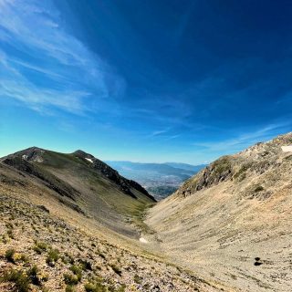 Tra Il Monte Cafornia E Il Monte Velino