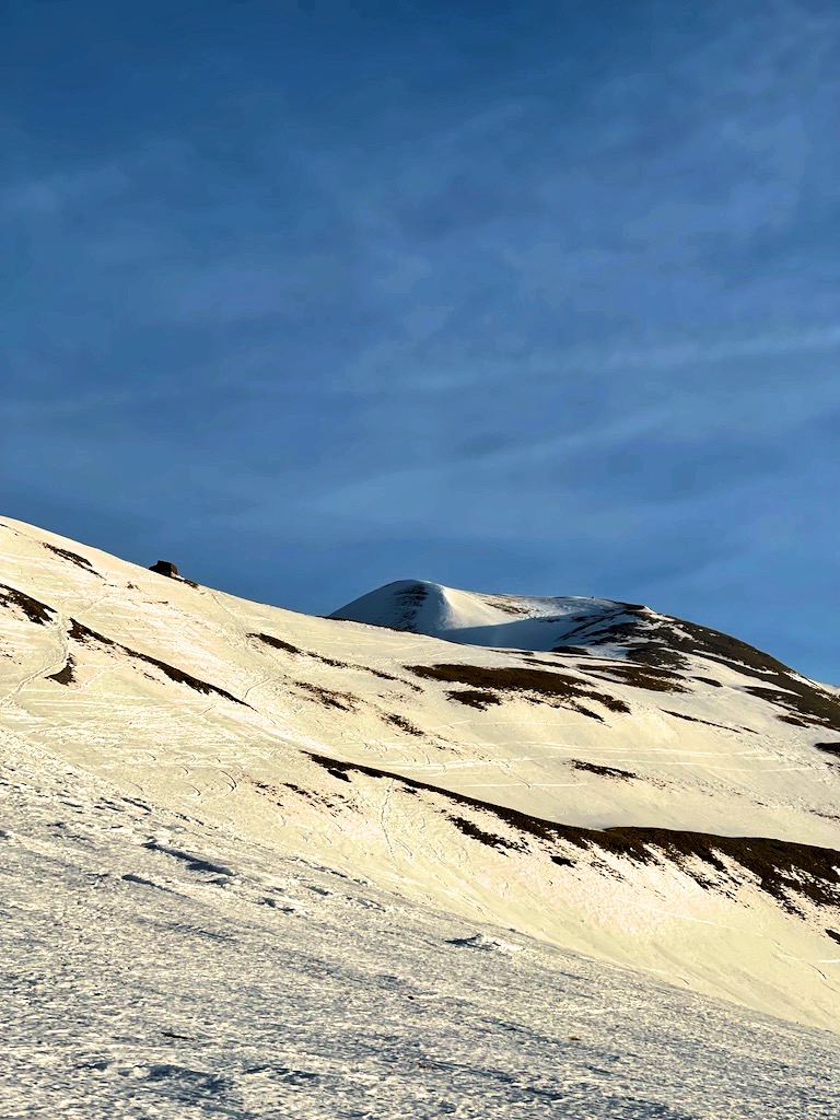 Rifugio Tito Zilioli (sulla sinistra)